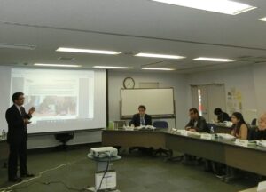 JICA研修プログラム「電気事業経営課題別研修」に弊社社長が招かれ講演を行いました。