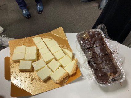 社員手作りのケーキ